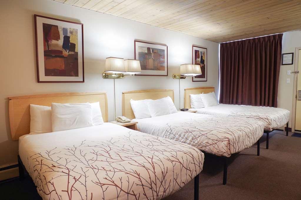 Canadas Best Value Inn And Suites Fernie Room photo